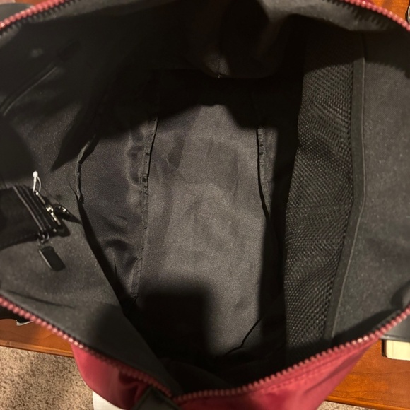 Mondani Weekender Bag NWT - Picture 5 of 7